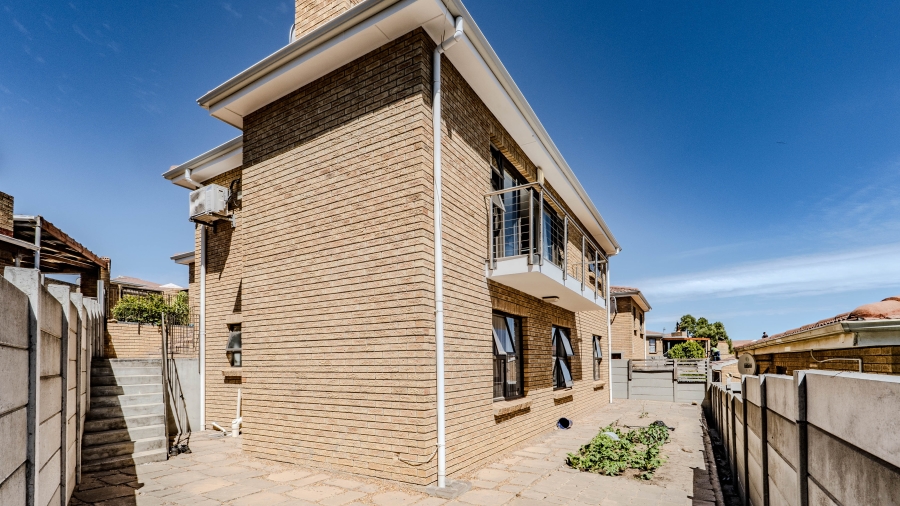 3 Bedroom Property for Sale in Normandie Western Cape